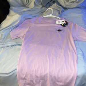 Small Maui and sons lavender tee. Brand new with tags